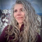 Manuela_Profile_Shot